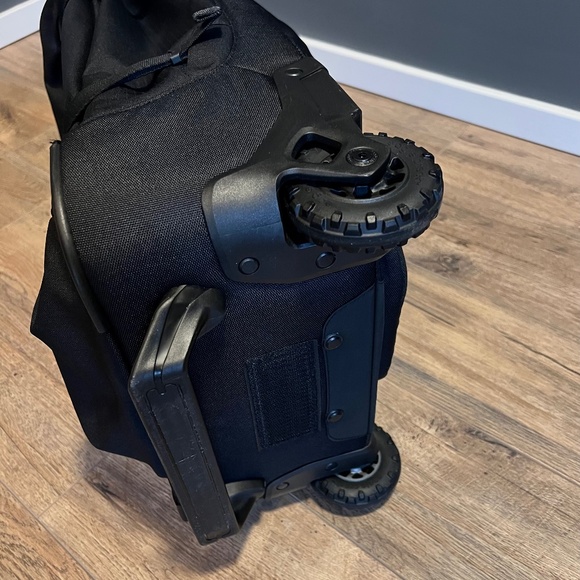 Eagle Creek Caldera 37L Convertible International Carry-On Bag - Picture 6 of 16